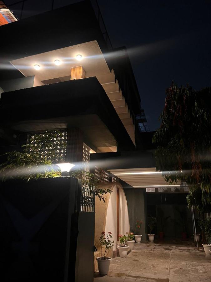 Aavaa Shanti Niwas Varanasi Exterior foto